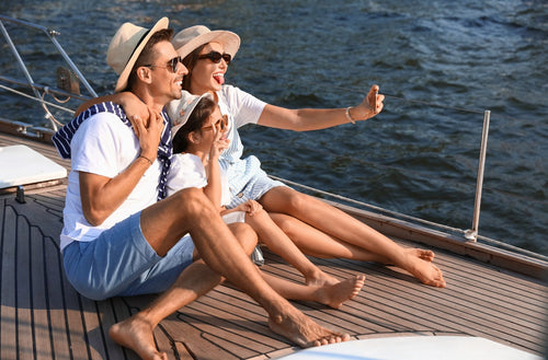 Cruise Shirts for Multigenerational Families: Inclusive Fits, Adaptive Options