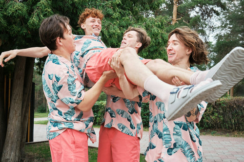 What Matching Thanksgiving Shirts Quietly Add to Family Gatherings