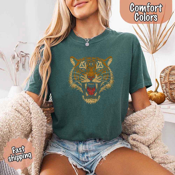 Vintage Tiger Graphic Tee – 90s Jungle Safari Comfort Colors Shirt