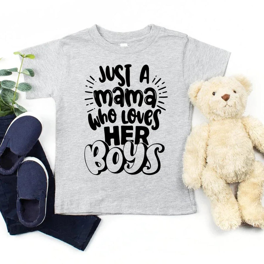 Camiseta de mamá que ama a sus hijos 