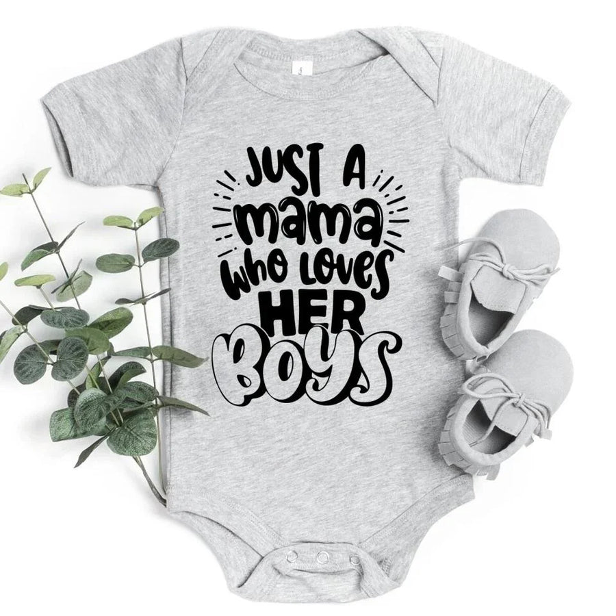 Camiseta de mamá que ama a sus hijos 