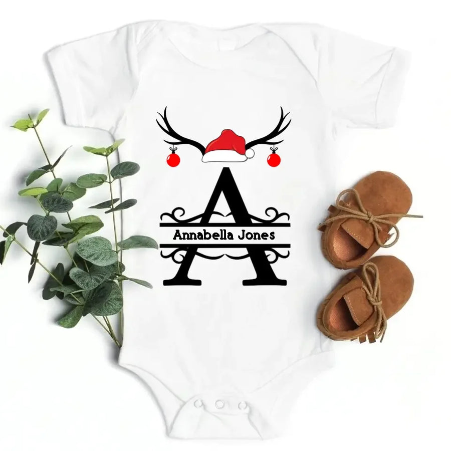 Camiseta navideña personalizada con inicial