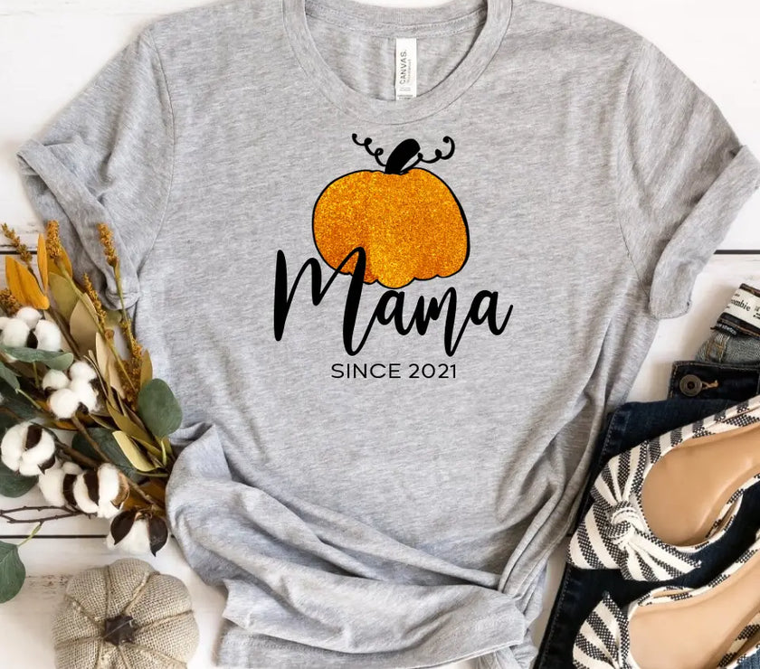 Mama Mini Pumpkin Halloween Tee