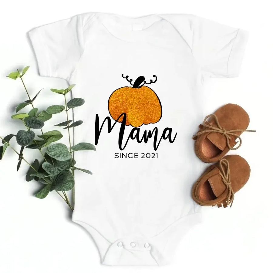 Mama Mini Pumpkin Halloween Tee