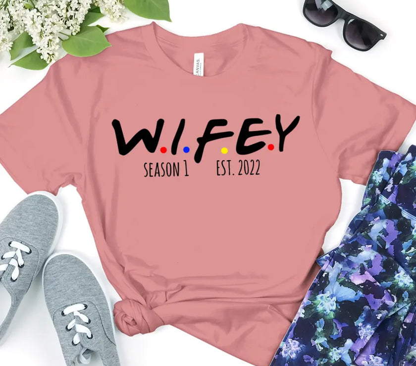 Wifey and Hubby Serie Friends Seasons Est T-shirt