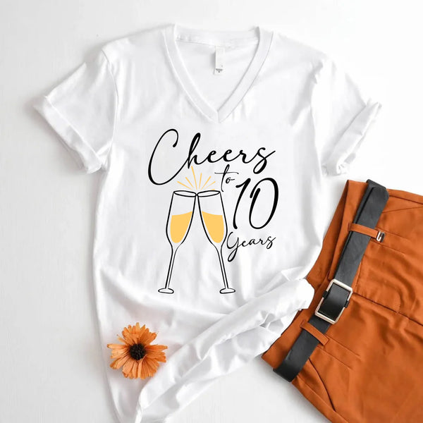 v-neck t-shirt white