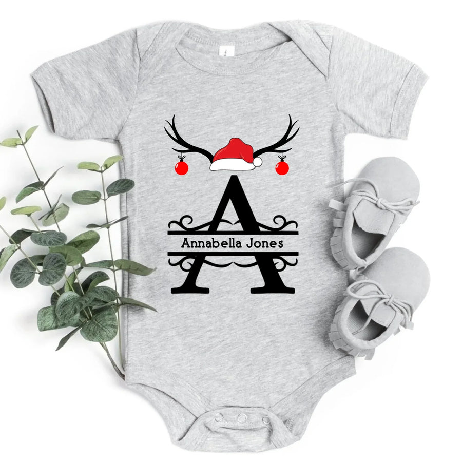 Camiseta navideña personalizada con inicial