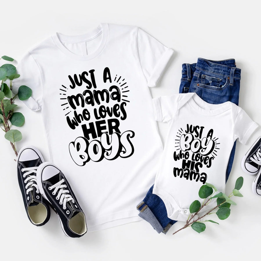 Mama Who Loves Her Boys T-Shirtwhite