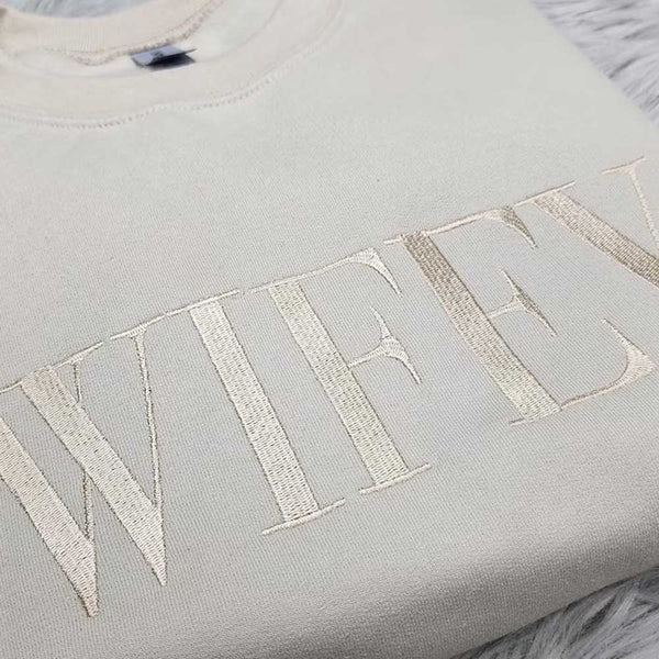 Embroidered “Wifey” Sweatshirt – Cozy Crewneck Perfect Gift for Her