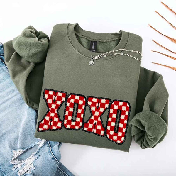XOXO Checkered Valentine Sweatshirt – Furry Printed Sweater