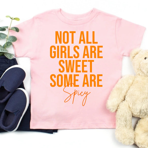 No todas las chicas son dulces, algunas son picantes. Camiseta familiar de Acción de Gracias.