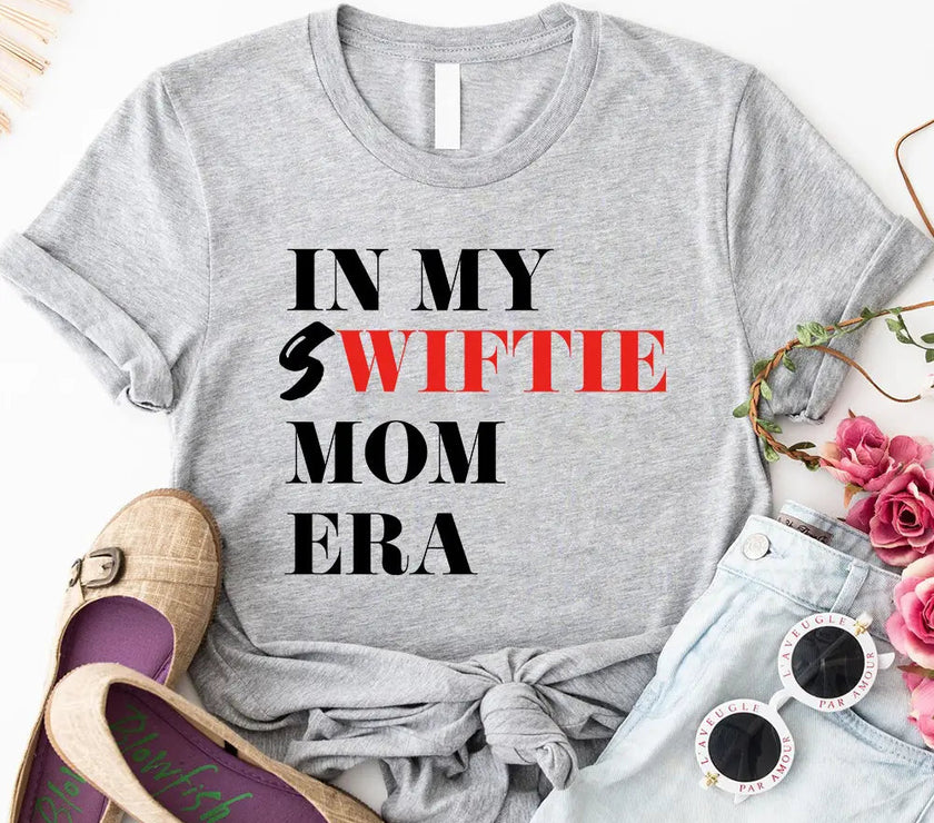 T-Shirt - Tay's Best Fan Mom Era T-shirt