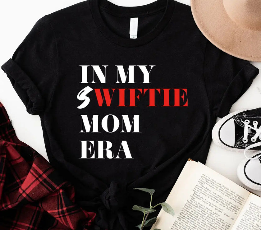 T-Shirt - Tay's Best Fan Mom Era T-shirt