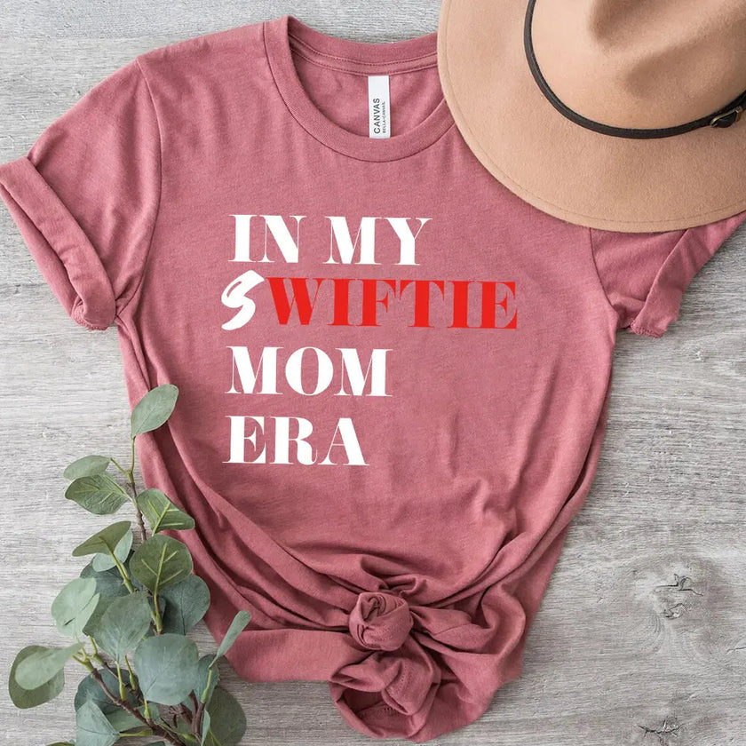 T-Shirt - Tay's Best Fan Mom Era T-shirt