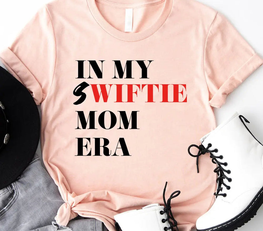 T-Shirt - Tay's Best Fan Mom Era T-shirt